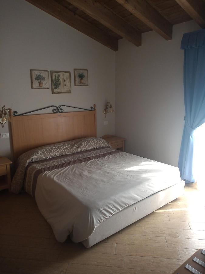 Rosa Dei Venti Hotel Provaglio d'Iseo Bagian luar foto