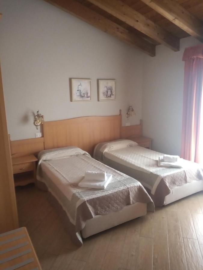 Rosa Dei Venti Hotel Provaglio d'Iseo Bagian luar foto